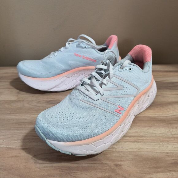 New Balance Fresh Foam X More V4 Running Shoes Women's Gray Size 8D Wide WMORCM4 - Picture 2 of 13